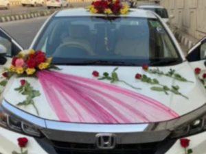 Wedding car rental for a stylish and elegant arrival